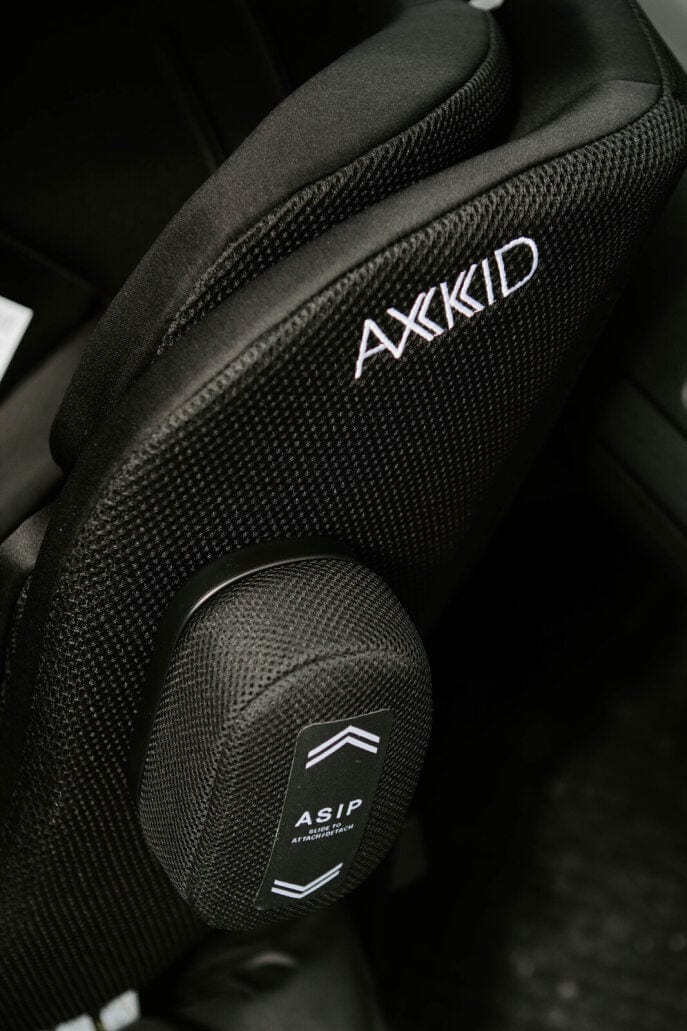 Axkid rear facing car seats Axkid Movekid Car Seat - Tar with Free Accessory