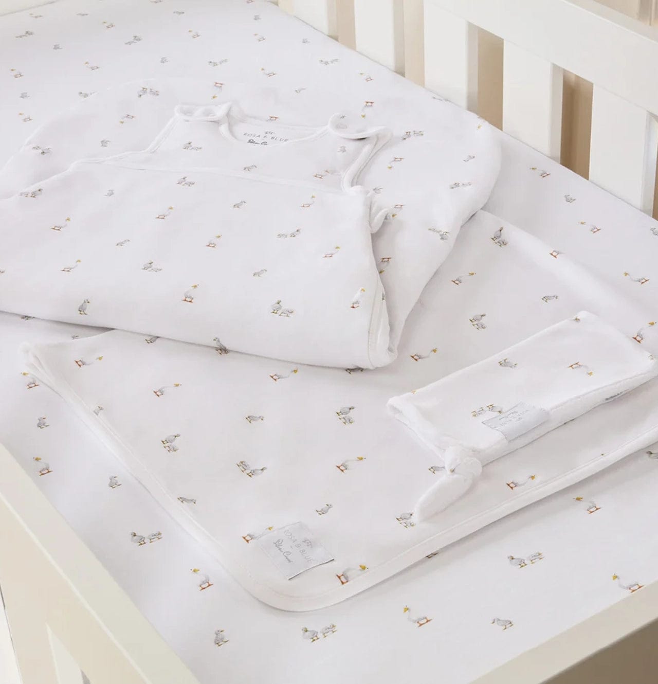 Silver Cross Silver Cross Bedding Silver Cross Cot Bed Starter Bundle - Duckling Print SX1514.DK